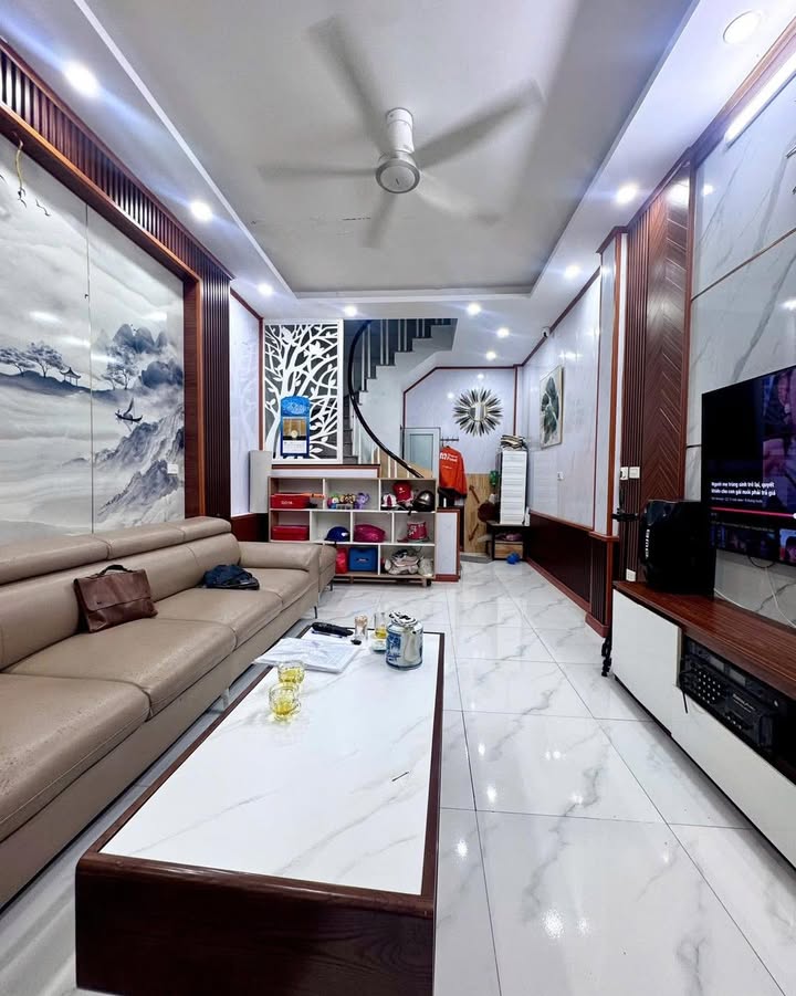 Nhà đẹp Quan Nhân Thanh Xuân 30m² - 5 tầng hiện đại, giá cực sốc!