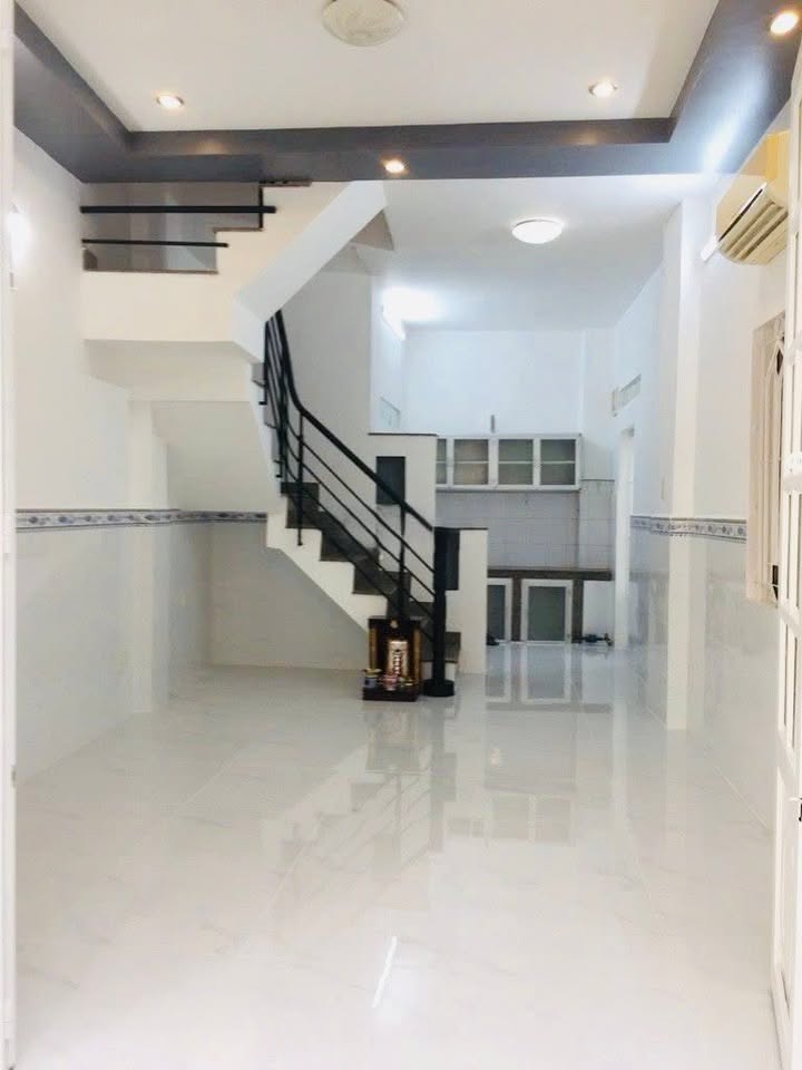 Nhà nguyên căn cho thuê tại Hoàng Văn Thụ, Phú Nhuận 28m² - Giá chỉ 10 triệu/tháng!