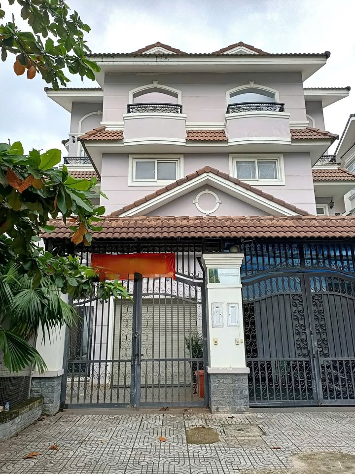 Nhà cho thuê đường Dương Đình Hội, Thủ Đức 192m² giá 22 triệu - Khu dân cư cao cấp!