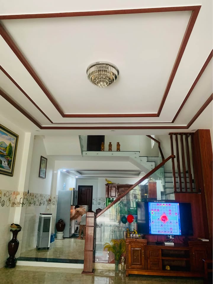 Nhà 3 tầng kiệt Phó Đức Chính, Sơn Trà 95m² giá 8 tỷ - Thiết kế hiện đại, gần biển!