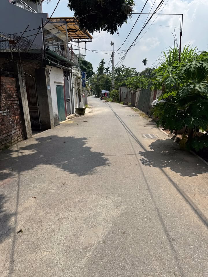 Nhà 4 tầng lô góc tại Đông La, Hoài Đức 33m² giá 3.6 tỷ - Nội thất đầy đủ, sổ đỏ chính chủ