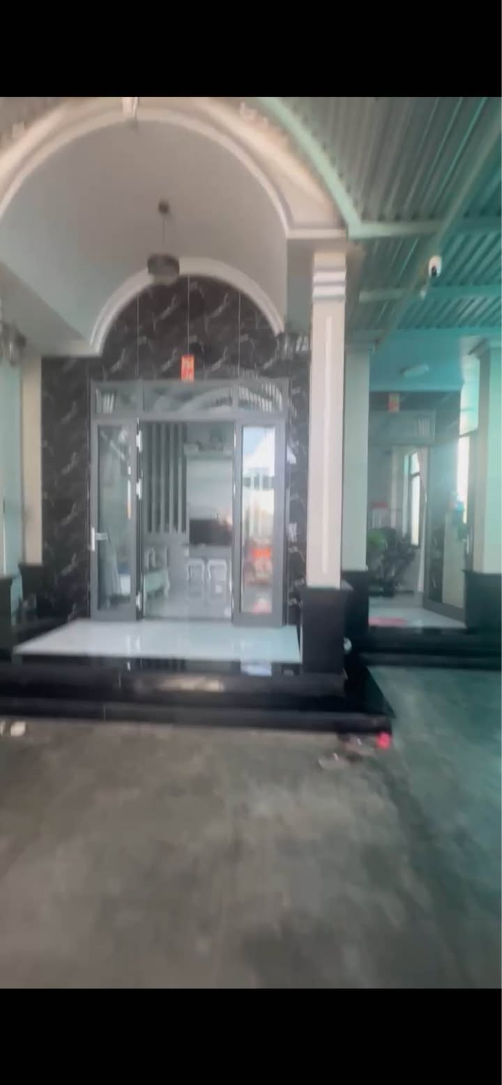 Nhà đẹp Mặt biển Trần Hưng Đạo Vạn Ninh 232m² giá chỉ 11 tỷ - Cơ hội đầu tư hiếm có!