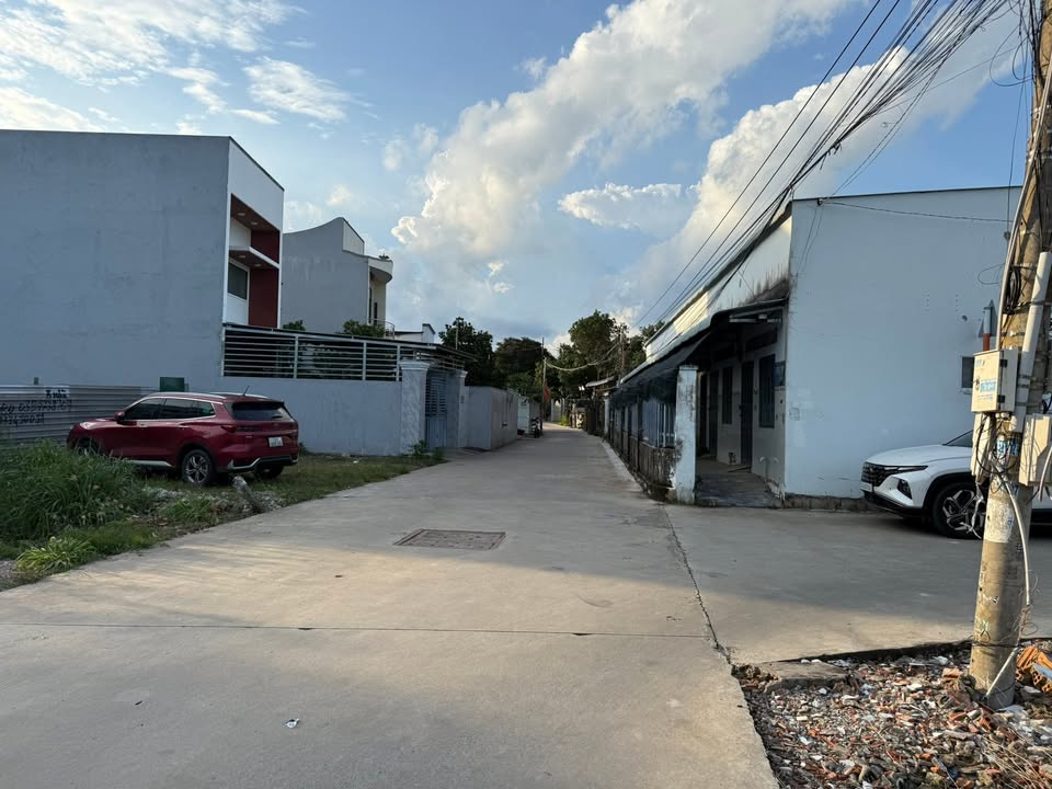 Đất nền mặt tiền đường Nguyễn Mạnh Hùng, phường Long Toàn, 159m² - Giá chỉ 2.29 tỷ!