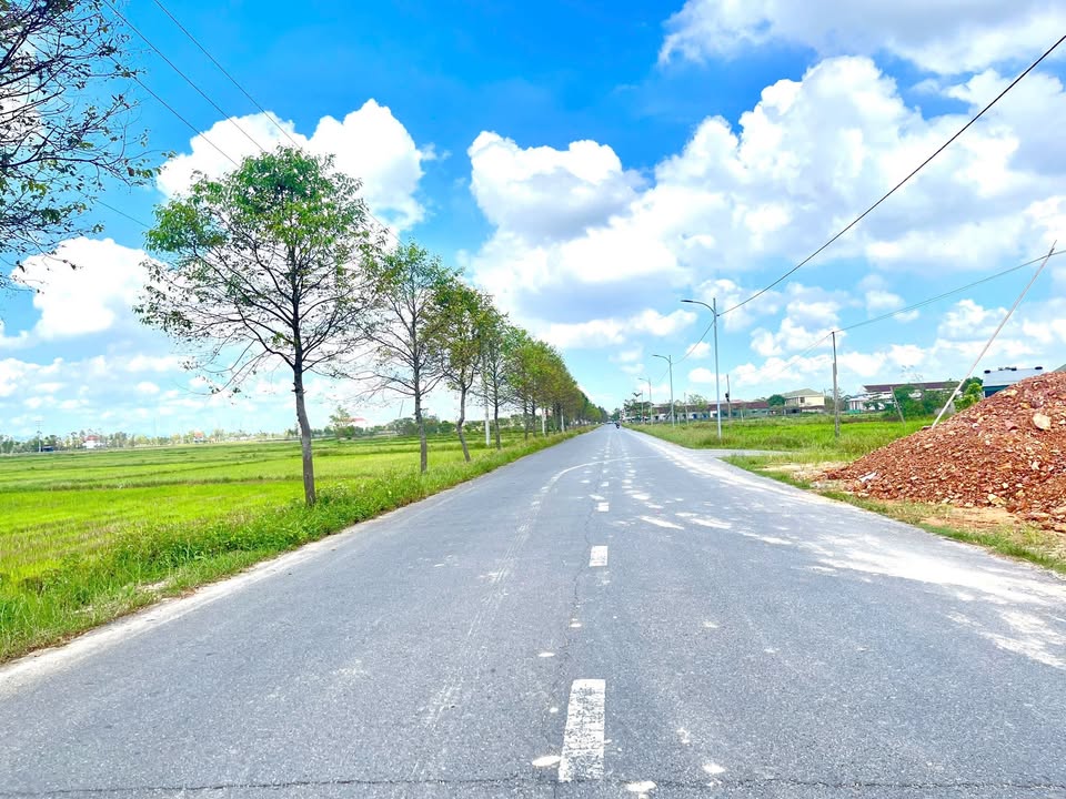 Bán đất thôn Tân Hòa, phường Hà Huy Tập 120m² giá 1 tỷ - Đường Bình Minh, tiểu công viên trước mặt!