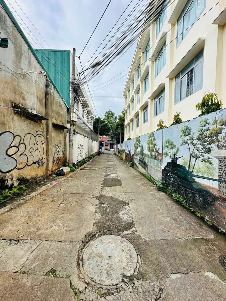 Nhà cấp 4 Hẻm 210 Phan Bội Châu, Buôn Ma Thuột 127m² giá 2.95 tỷ - Đầu tư sinh lời!