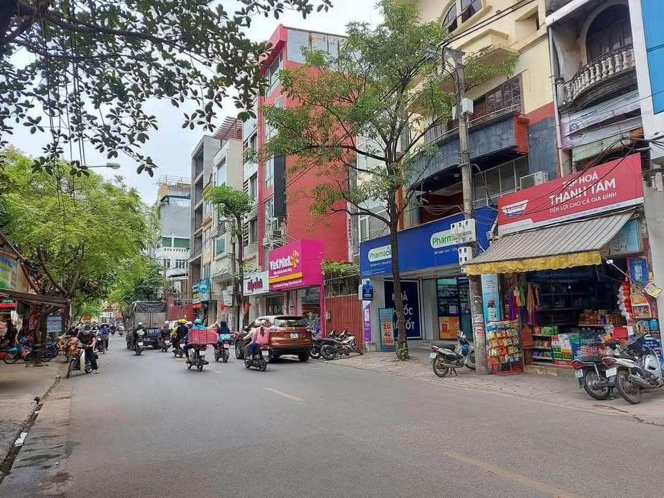 Bán gấp FrontHouse Hoàng Văn Thái 80m² giá 24 tỷ - Kinh doanh sầm uất ngay trung tâm!