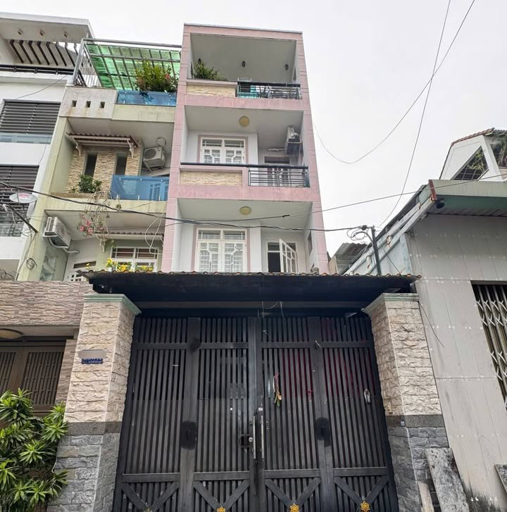 Nhà phố Tân Bình 28m² giá 13.5 tỷ - Vị trí trung tâm, hẻm thông thoáng!