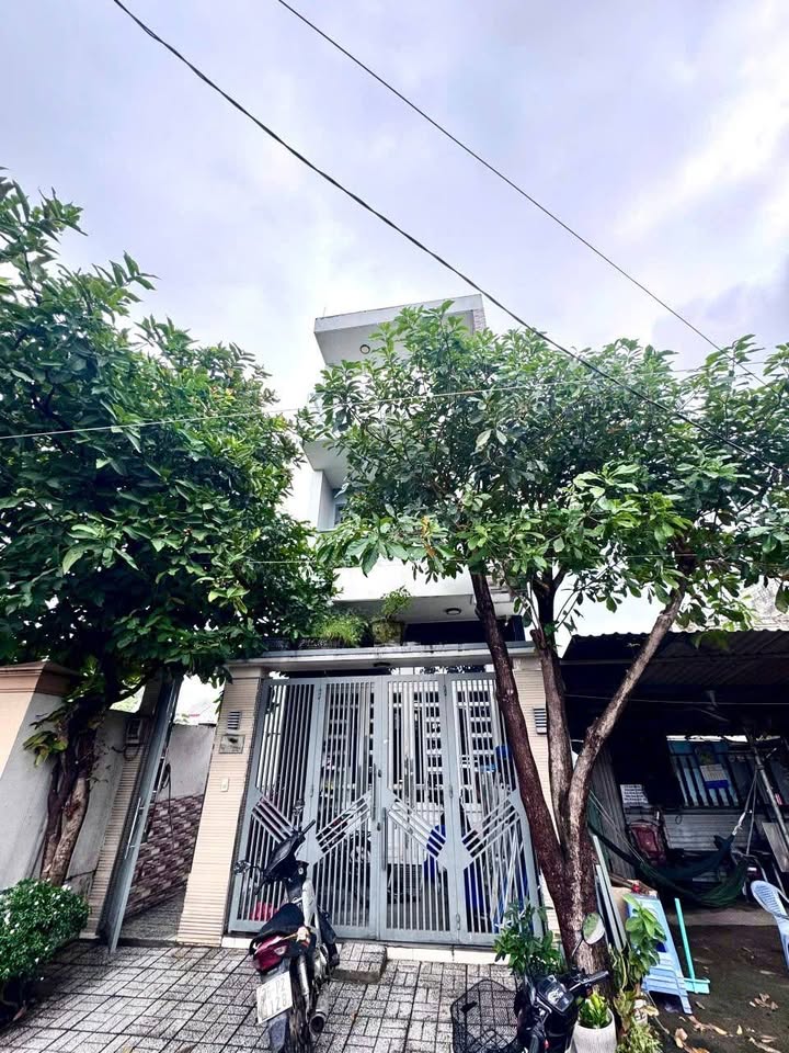 Nhà 1 trệt 2 lầu tại Võ Thị Hồi, Hóc Môn 109m² giá chỉ 4 tỷ - Đầu tư sinh lời cao!