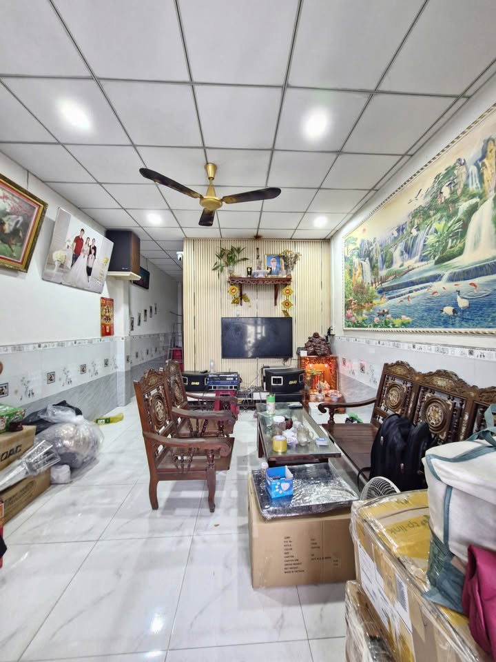 Nhà cho thuê hẻm xe hơi 64m² giá 4 triệu - Thích hợp cho gia đình!