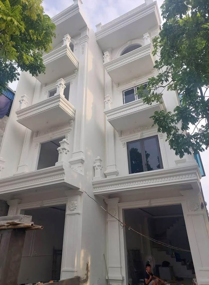 Nhà 4 tầng mặt đường Lộc Vượng, Nam Định 82m² giá 5.2 tỷ - Vị trí đẹp, tiện ích đầy đủ!