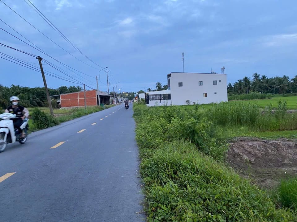 Đất nền liền kề đường Huyện 22, Phú Đức, Vĩnh Long 166m² - Cơ hội đầu tư hấp dẫn!