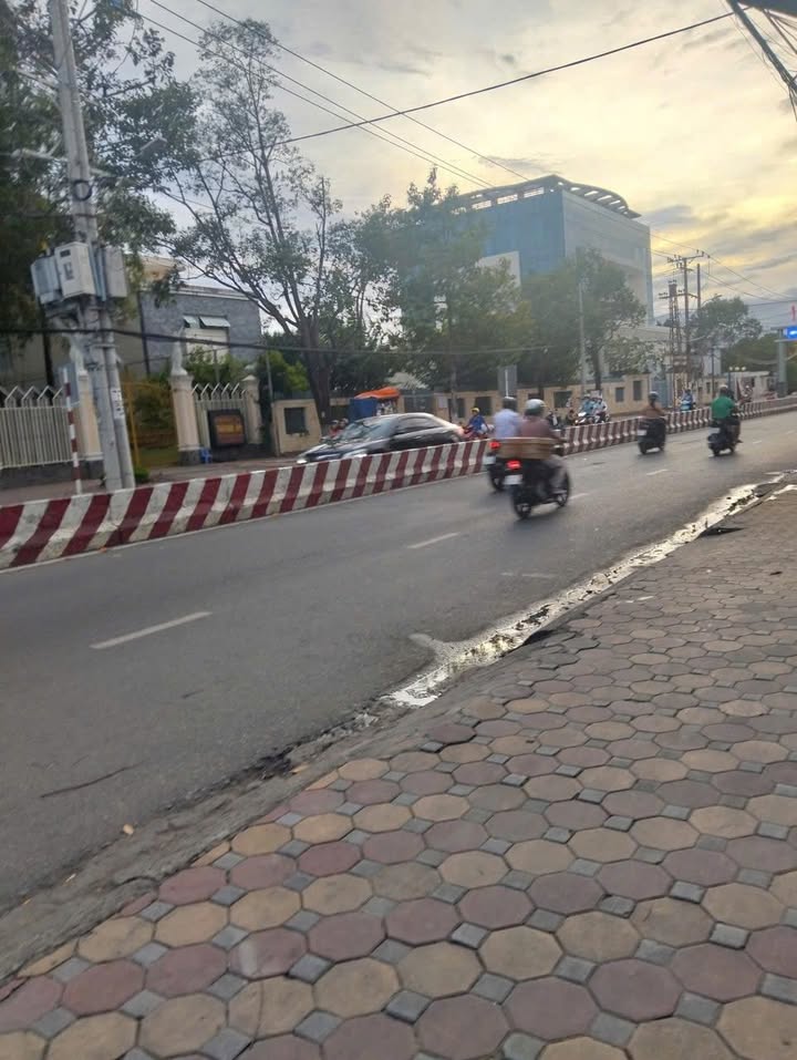 Nhà mặt tiền đường Lê Thái Tổ, phường 2, TP Vĩnh Long 52,5m² giá 8 tỷ - Sẵn sàng kinh doanh!