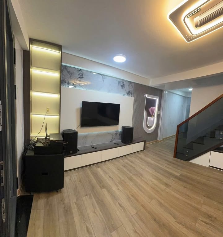 Nhà phố Phú Mỹ Thủ Dầu Một 81m² giá 2.6 tỷ - Sổ hồng riêng, đầy đủ nội thất!