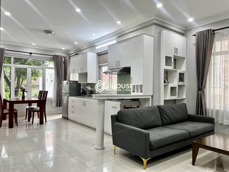 Căn hộ cho thuê Thảo Điền 75m² giá 19.6 triệu - Không gian sống an yên, đầy đủ tiện nghi!