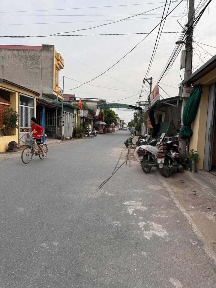 Đất mặt đường thôn Phú Trử, xã Việt Hùng, Thái Thụy 90m² chỉ 1 tỷ - Đầu tư sinh lời ngay!