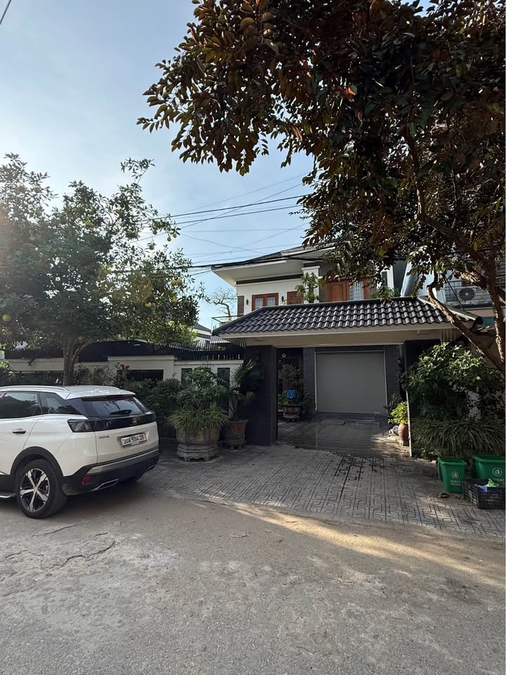 Biệt thự góc 2 mặt tiền đường Phan Đình Phùng, 500m² giá 20 tỷ - Sẵn sàng vào ở ngay!