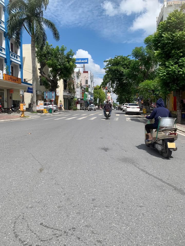 Nhà mặt đường Hoàng Quốc Việt, Kiến An, Hải Phòng 80m² - Kinh doanh sầm uất!