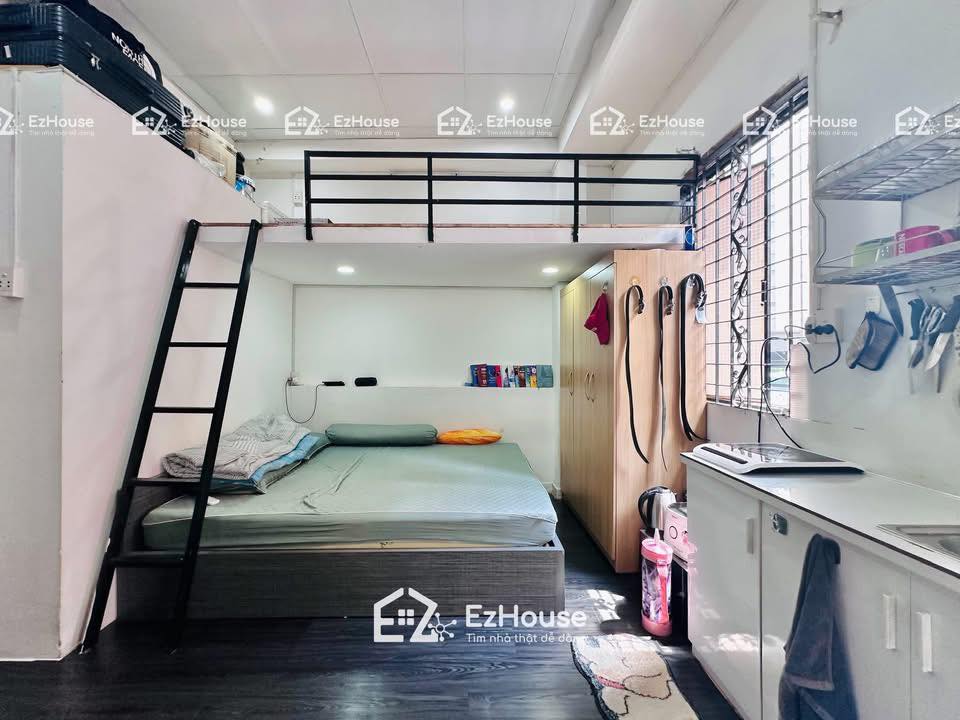 Căn hộ cho thuê tại Vòng Xoay Dân Chủ, Quận 10 - Không gian rộng rãi, nội thất đầy đủ!