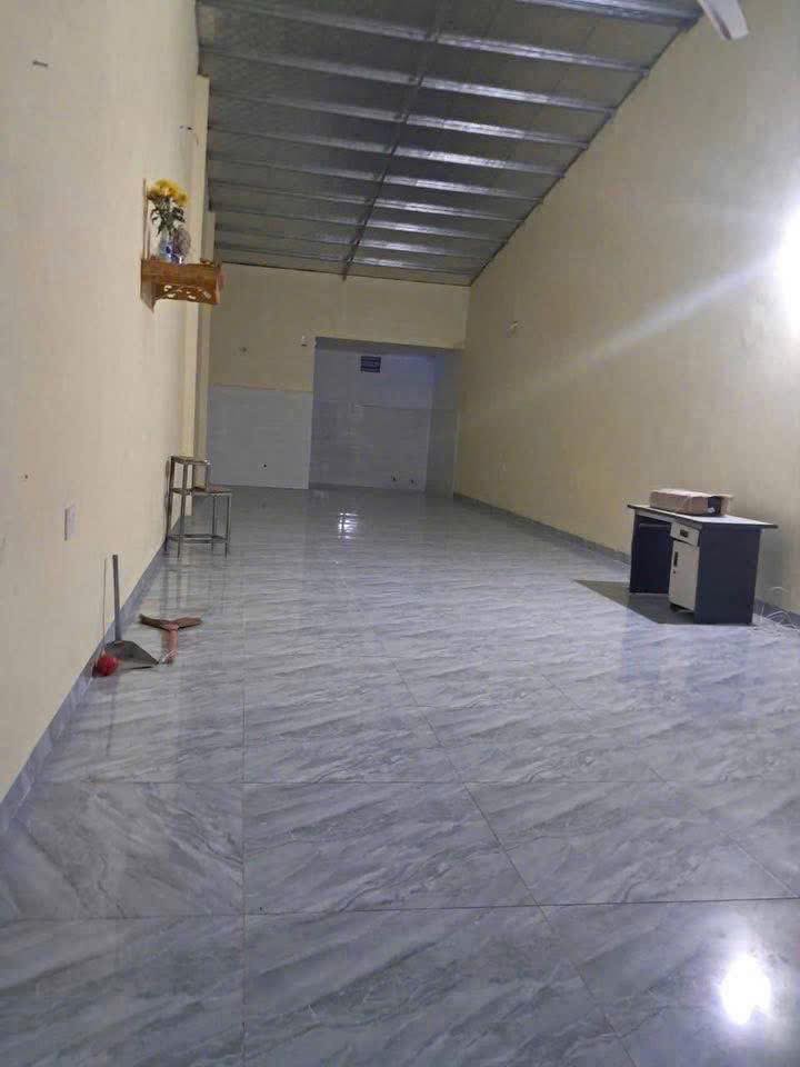 Kho/Văn phòng cho thuê tại Phường Quảng Hưng 90m² - Vị trí đẹp, giá tốt!