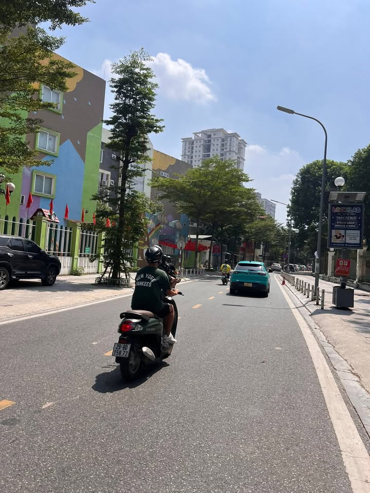 Nhà 7 Tầng Mặt Phố Bạch Mai 50m² giá 18.5 tỷ - Đầu tư sinh lời hấp dẫn!