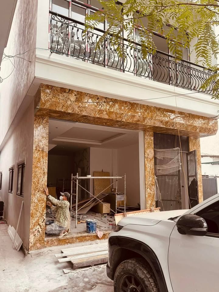 Nhà phố Bùi Xương Trạch 70m² giá 21.5 tỷ - Lô góc view hồ tuyệt đẹp!