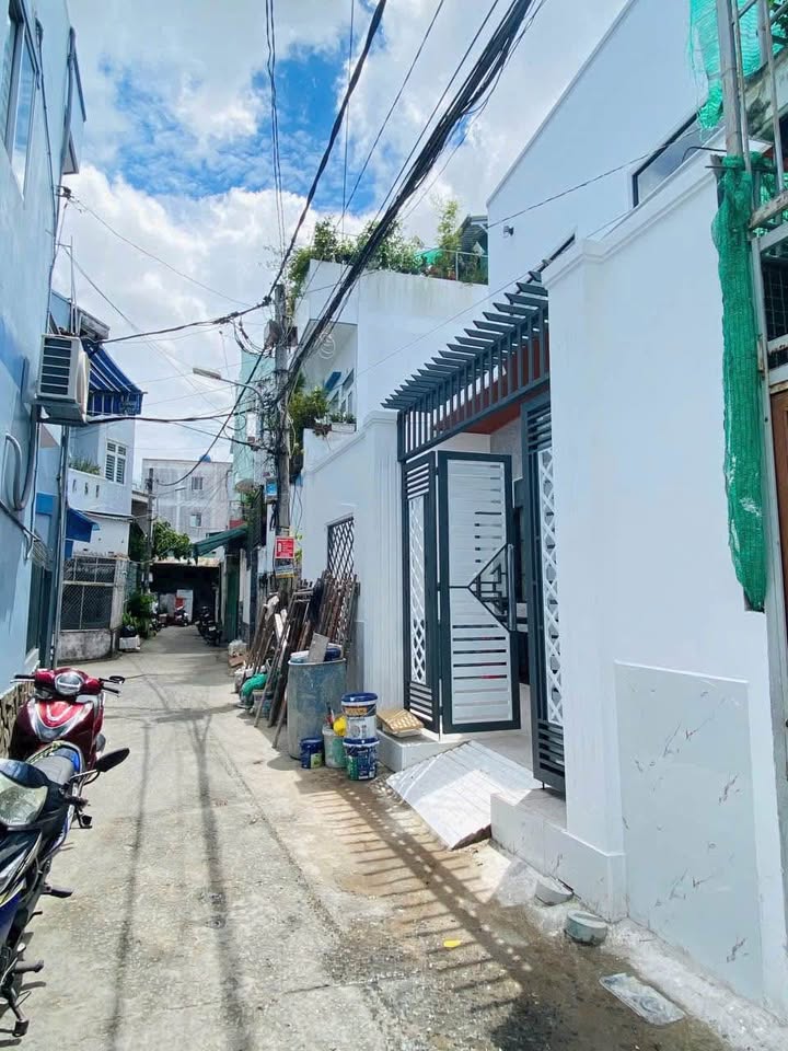 Nhà trệt lửng đẹp 118m² tại hẻm 98 Trần Hưng Đạo - Ninh Kiều 4.9 tỷ - An sinh tuyệt vời!