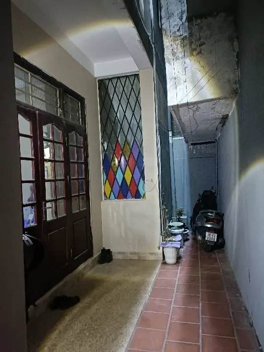 Nhà riêng ngõ 101 Hào Nam, quận Đống Đa, 33m² giá 7.5 tỷ - Tiện ích không giới hạn!