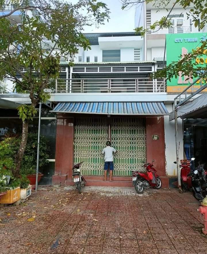 Nhà mặt tiền Trần Quang Khải, Rạch Giá 110m² giá 5.5 tỷ - Cơ hội đầu tư sinh lời!