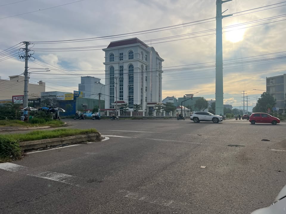 Đất mặt tiền đường Nguyễn Mân, Quy Nhơn 114m² giá 4.6 tỷ - Cơ hội đầu tư tuyệt vời!