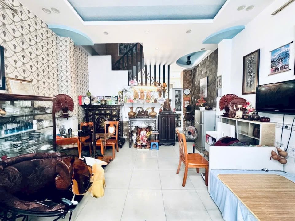 Nhà phố Lê Quang Định, Bình Thạnh 52m² giá 10.5 tỷ - Ô tô vào tận nhà!