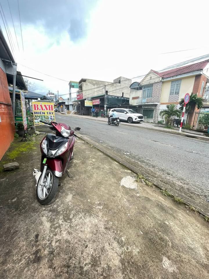 Nhà cho thuê mặt tiền Nguyễn Khuyến Bảo Lộc 2PN - Giá chỉ 5 triệu/tháng!