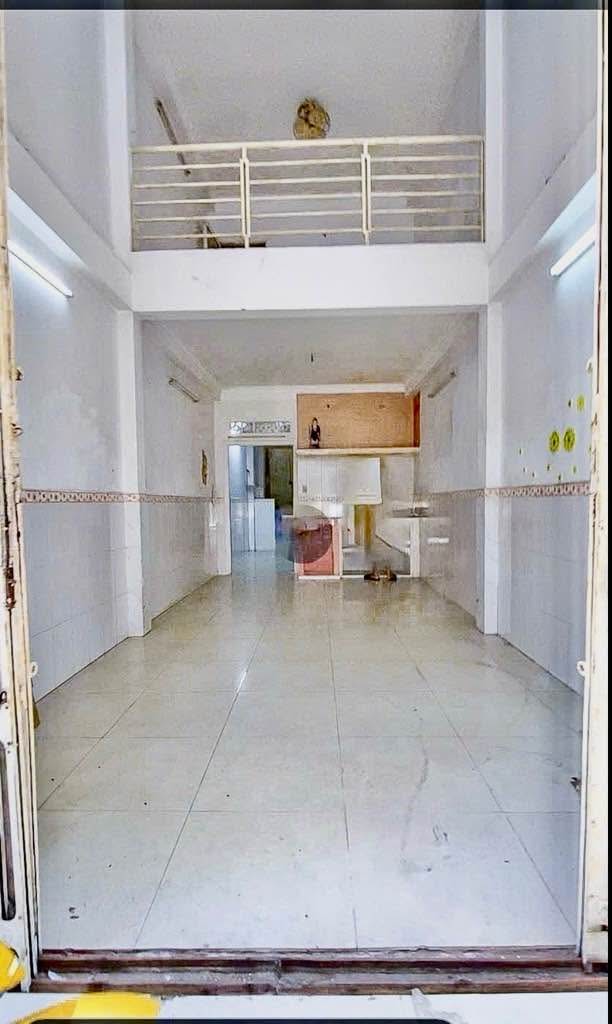 Nhà phố Lạc Long Quân, Tân Bình 56m² giá 7.6 tỷ - Sẵn sàng vào ở!