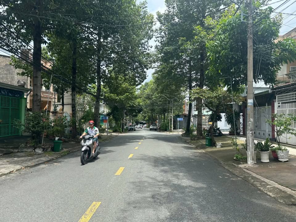 Nhà 2 tầng đường số 1, Hiệp Thành, 120m² giá 5.5 tỷ - Vị trí kinh doanh thuận lợi!