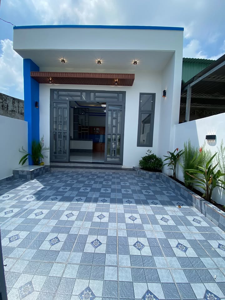 Nhà cấp 4 100m² tại Mỹ Hạnh Bắc, Đức Hòa - Sổ hồng riêng, giá 1.55 tỷ!