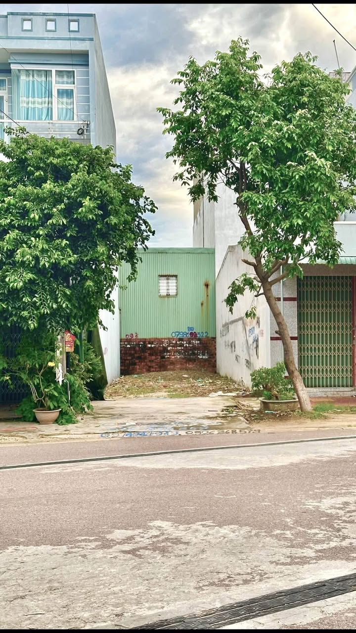 Đất Mặt Tiền Đường Hoa Lư, Quy Nhơn 105m² giá 4.87 tỷ - Vị trí kinh doanh đắc địa!