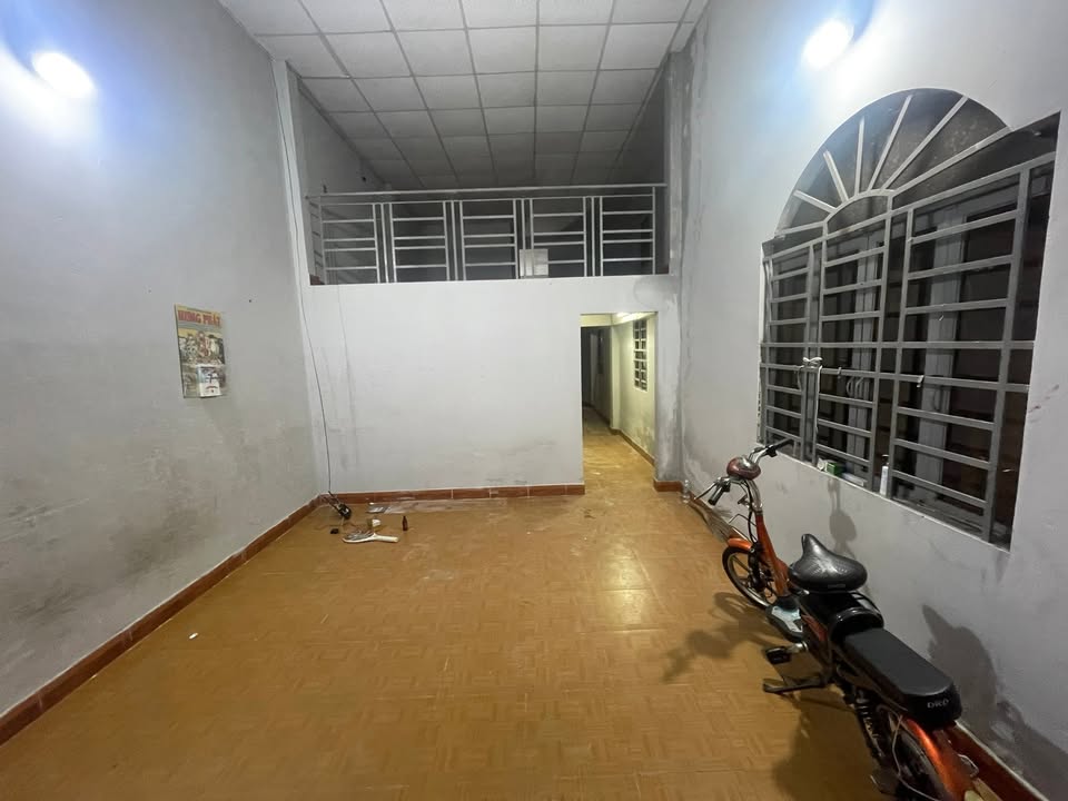 Nhà cho thuê mặt phố Bến Cát 2 phòng ngủ giá 4 triệu - Tiện nghi đầy đủ!