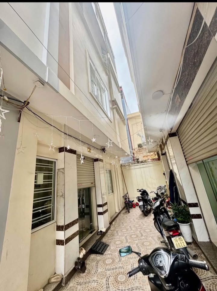 Nhà 4 tầng Ngõ 268 Thiên Lôi 40m² giá 2.55 tỷ - Sẵn sàng vào ở ngay!
