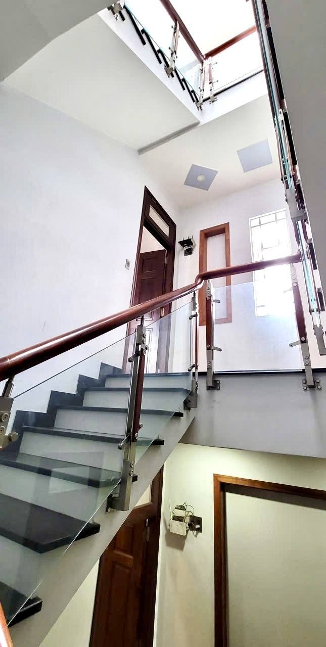 Mặt tiền Hai Bà Trưng Đông Hòa 120m² giá 18 tỷ - Kinh doanh siêu sầm uất!