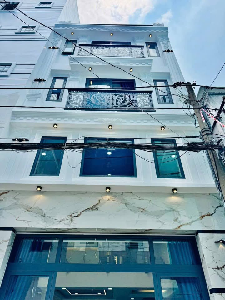 Nhà đẹp hẻm xe hơi đường Huỳnh Khương An, Gò Vấp, 43m² giá 9.4 tỷ - Nhà mới xây, đầy đủ nội thất!