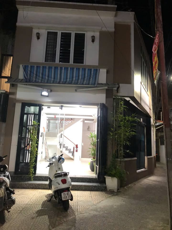 Nhà lô góc Miếu Hai Xã 73m² giá 4.5 tỷ - Ô tô đỗ cửa, không gian thoáng đãng!