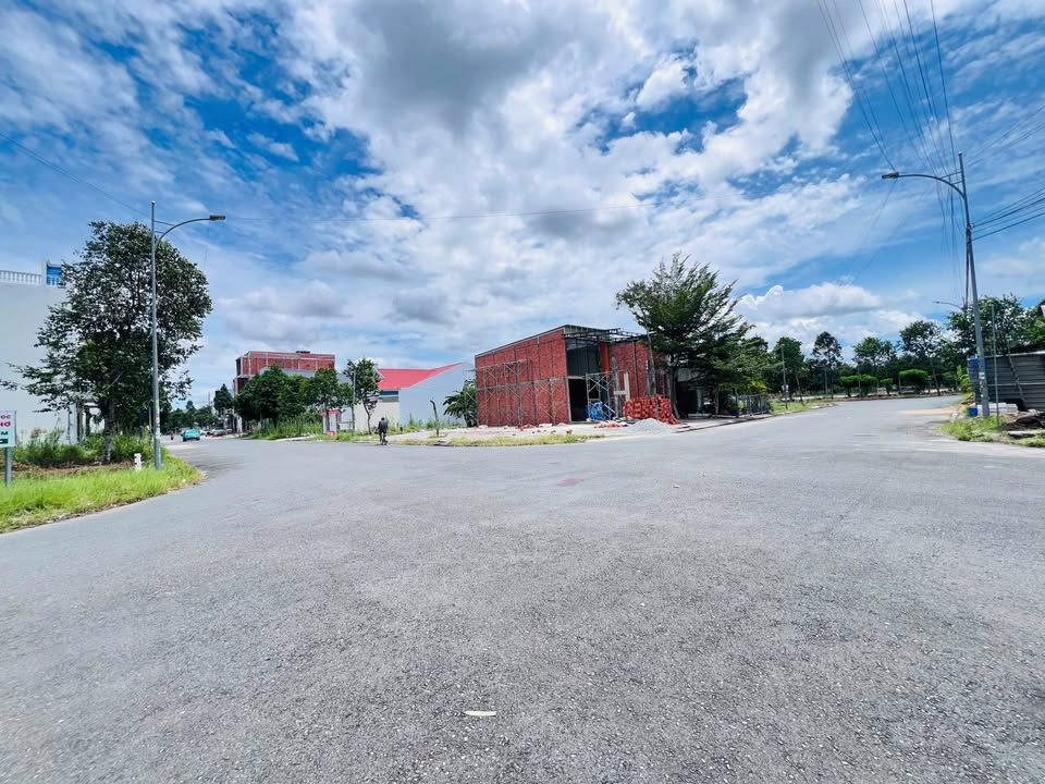 Đất nền 2 mặt tiền đường D13 và D5, Cái Răng, 96m² giá 5.35 tỷ - Cơ hội đầu tư tuyệt vời!