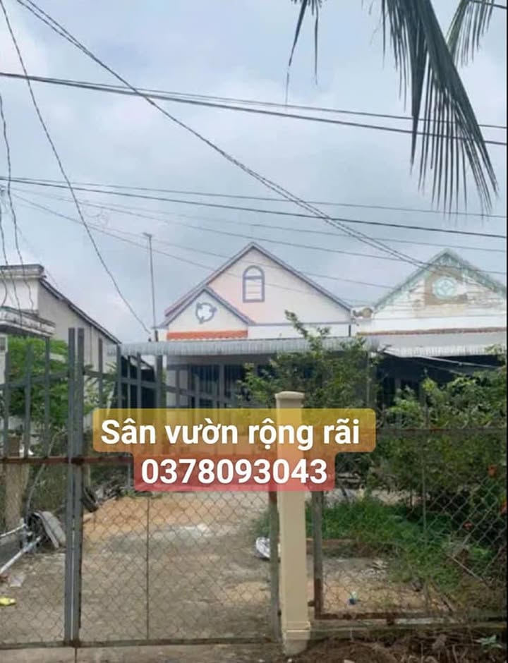 Nhà sân vườn xã Tân Phú Trung 151m² giá 700 triệu - Mát mẻ quanh năm!