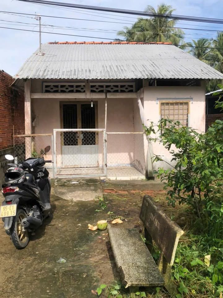 Nhà mặt tiền huyện lộ 87B, Mỹ Tú, Sóc Trăng 208m² giá 420 triệu - Sổ đỏ chính chủ!