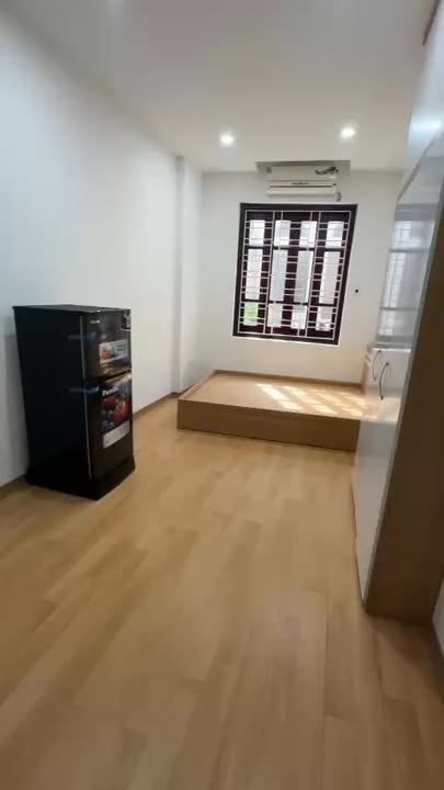 Phòng trọ cho thuê tại Trung Kính, Cầu Giấy 28m² giá từ 4.5 triệu - Thiết kế thoáng mát, đầy đủ nội thất!