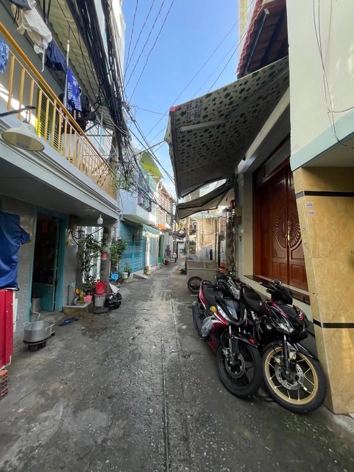 Nhà bán Hậu Giang, Quận 6, 38m² giá 2.4 tỷ - Nhà mới, an ninh tốt!