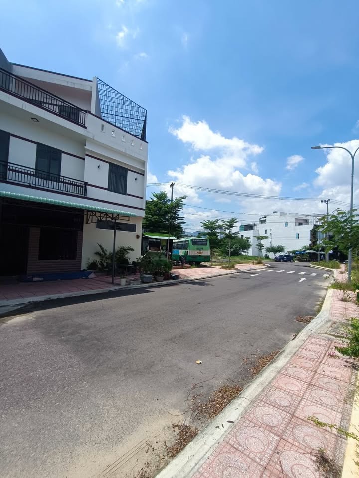 Bán đất đường Nguyễn Trác, Nhơn Bình, Quy Nhơn 80m² - Sổ đỏ chính chủ!