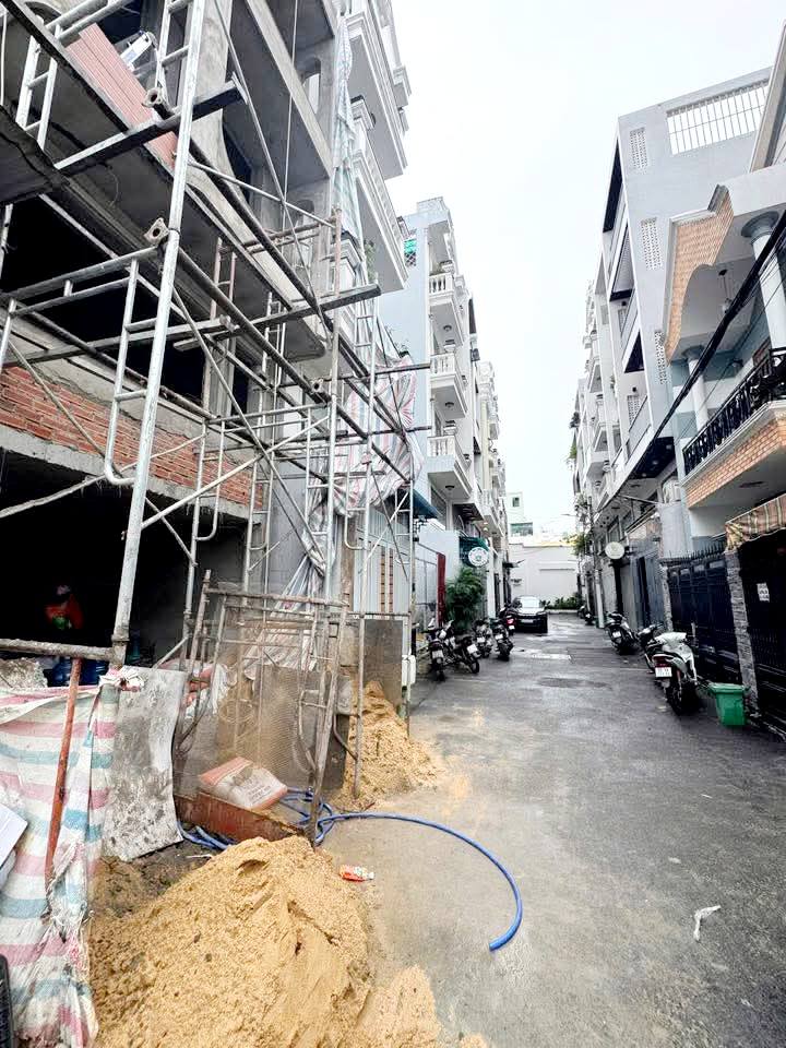 Đất nền phường An Nhơn Gò Vấp 56m² giá 5.7 tỷ - Vị trí đẹp gần trường học