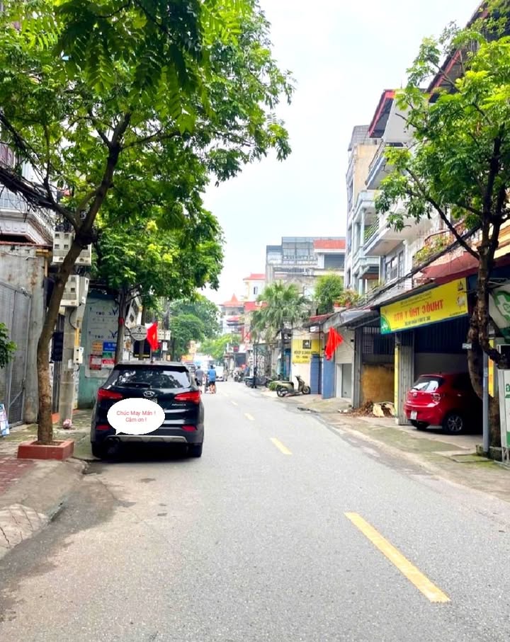 Nhà mặt phố Đức Giang, Long Biên 102.68m² giá 22.3 tỷ - Cơ hội đầu tư sinh lời!