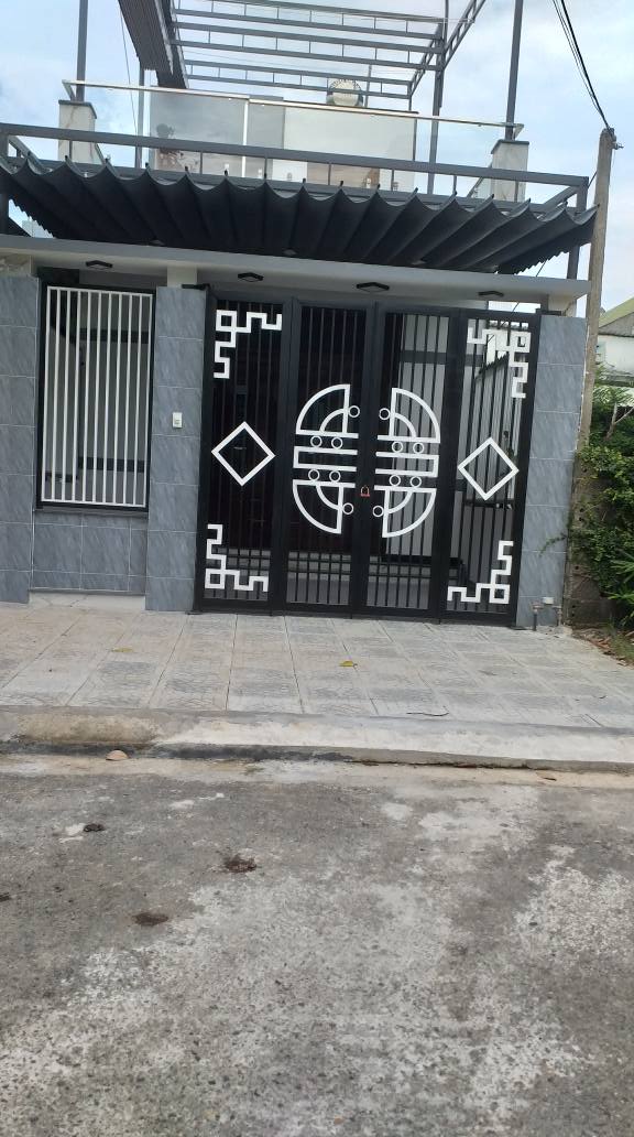 Nhà 2 tầng tại phường Hòa Khánh, 100m² giá 3 tỷ - Sẵn sàng vào ở!