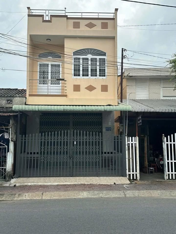 Nhà mặt tiền Trần Hưng Đạo, Sa Đéc, 160m² giá 5.2 tỷ - Đầu tư sinh lời ngay!